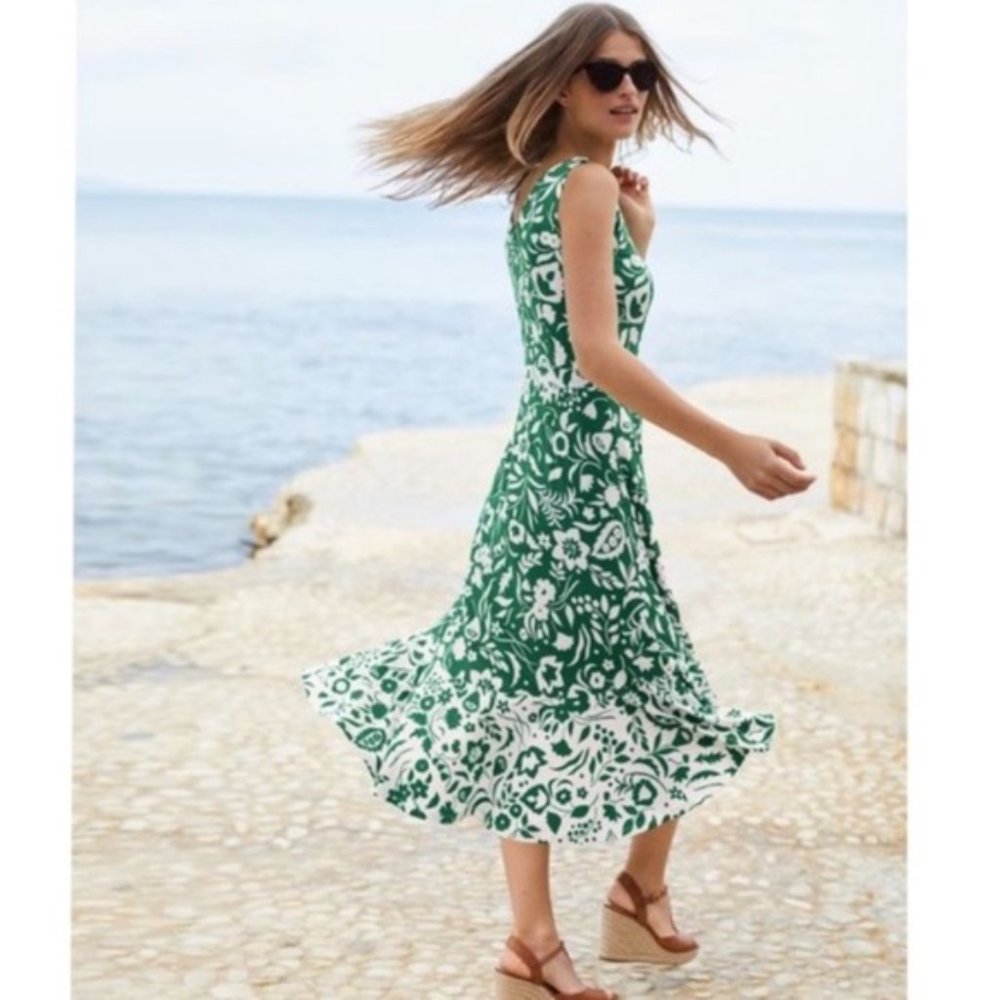 Boden, dress sleeveless green and white v-neck 4P